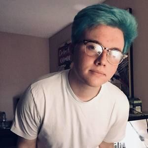 Meet your Posher, Cameron